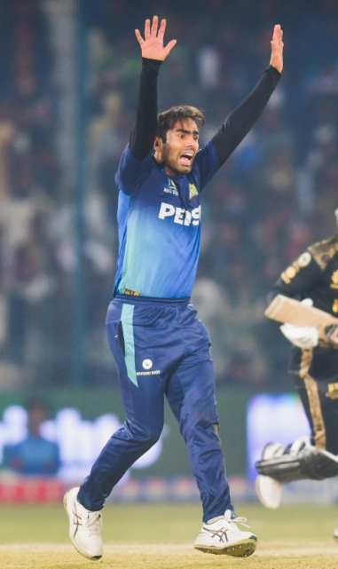Mohammad Ali appeals for his wicket and gets it